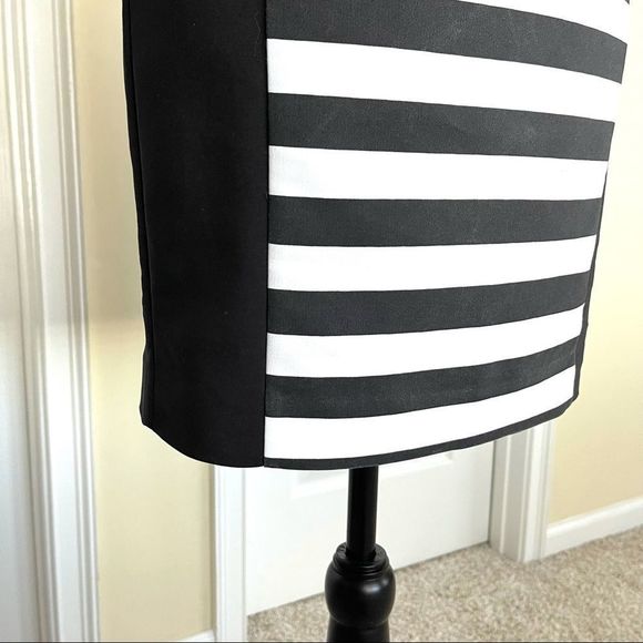 Banana Republic Black and White Striped Sheath Dress Size 00P - Picture 7 of 14